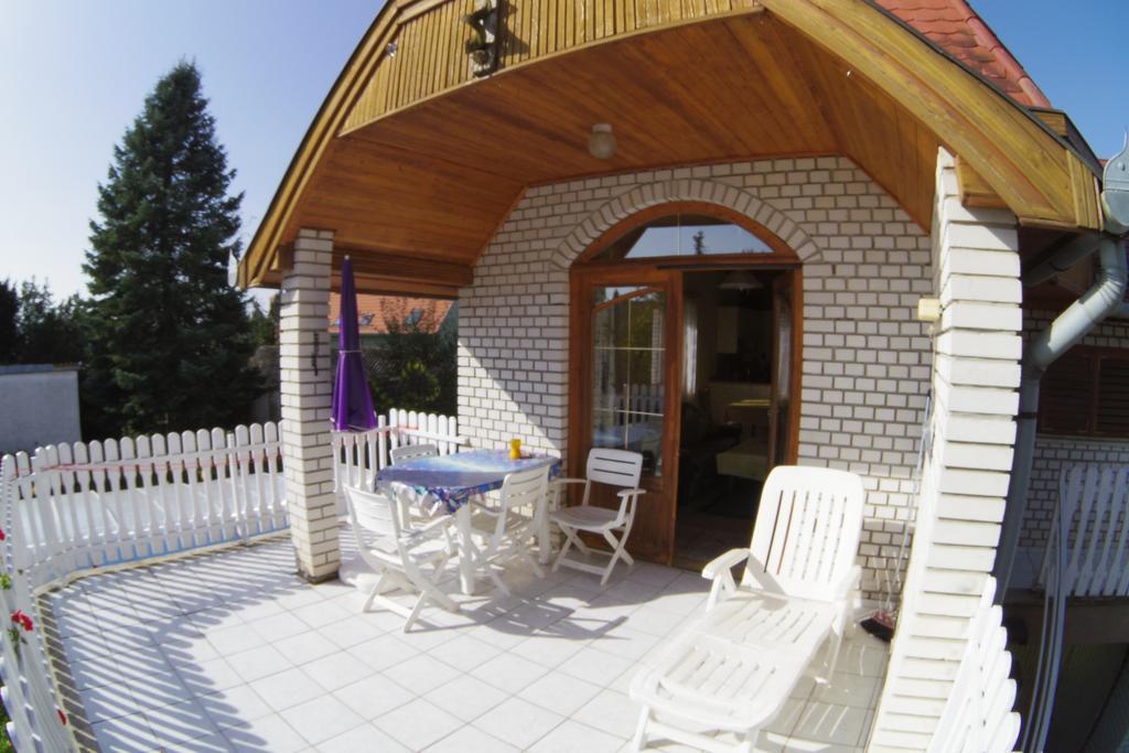 Joker Villa Apartmanhaus Hévíz Rum bild