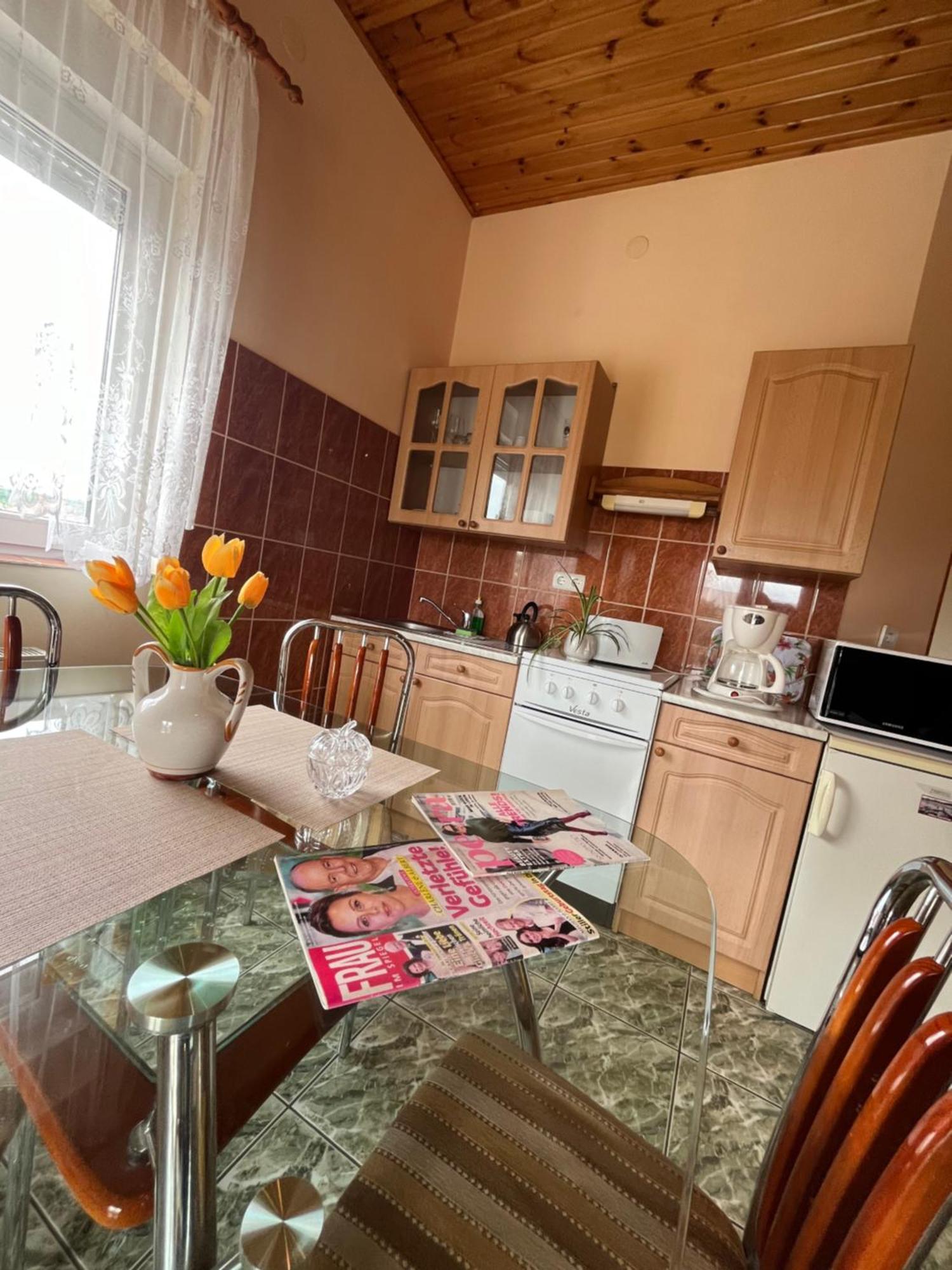 Joker Villa Apartmanhaus Hévíz Exteriör bild